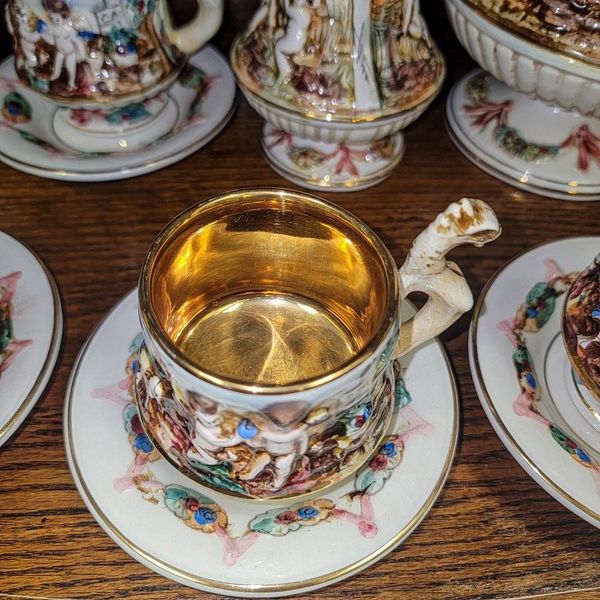 Collectible porcelain